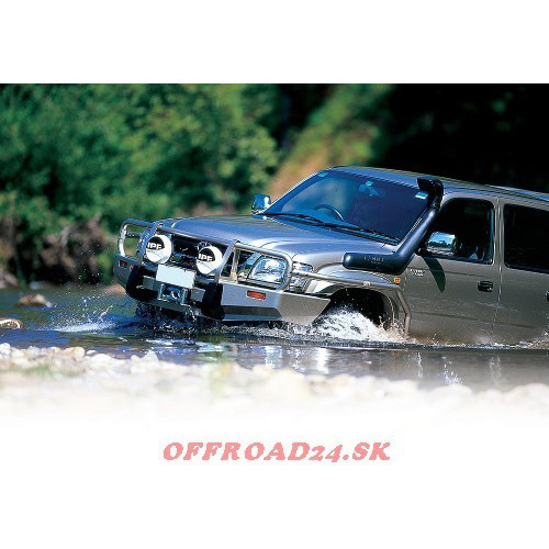 ARB Commercial Bull Bars Toyota Hi-Lux from 02″ to 05″ (with fenders)